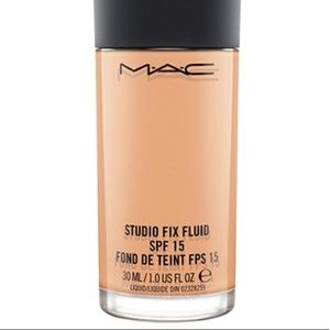 BNIB Studio Fix Fluid